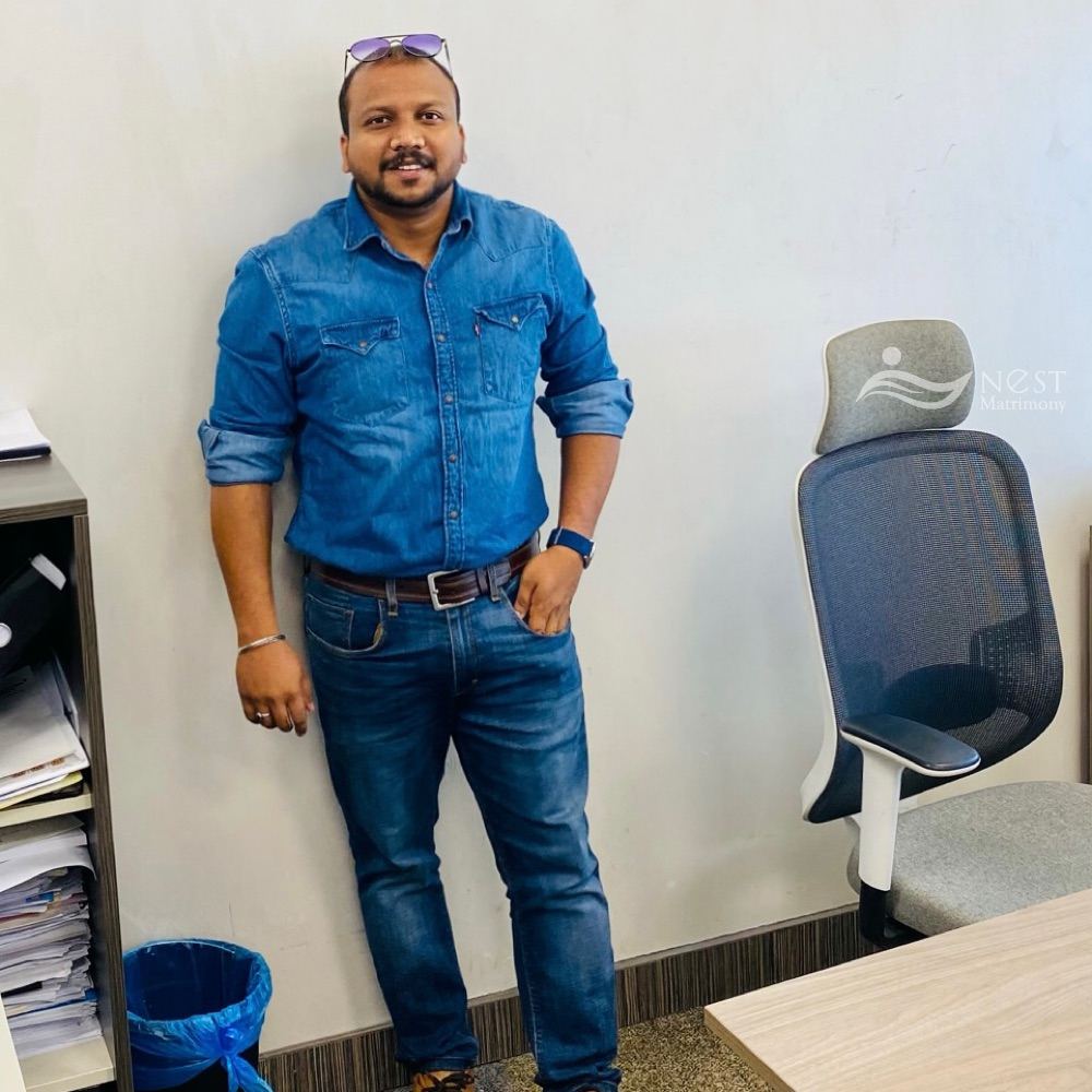 Akhil K Ravi